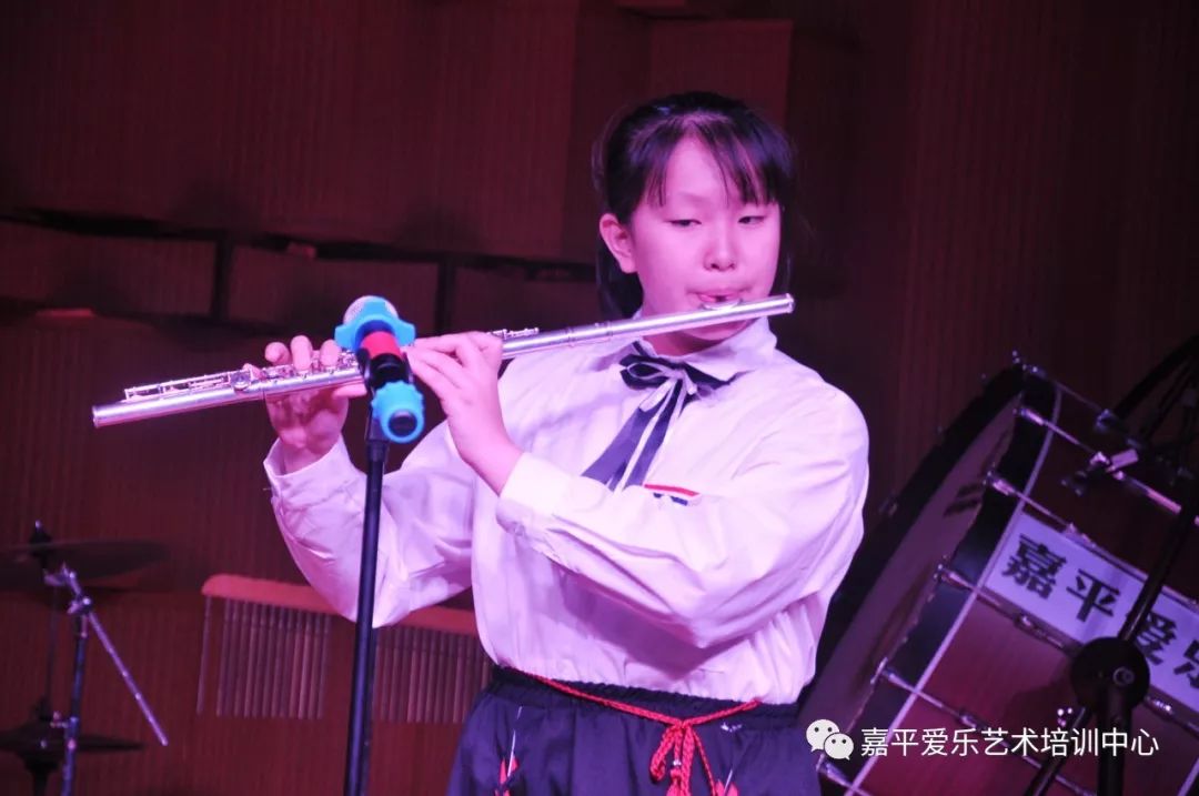 刘伟老师和他的学生们长笛音乐会圆满成功！