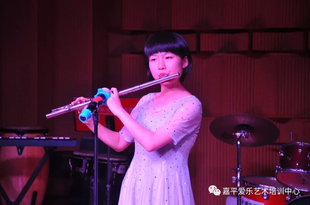 刘伟老师和他的学生们长笛音乐会圆满成功！
