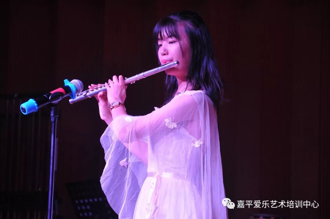 刘伟老师和他的学生们长笛音乐会圆满成功！