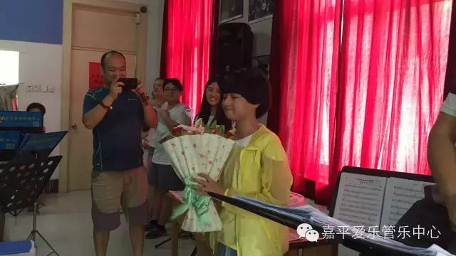 嘉平爱乐阳光乐团集训花絮-苏炜晴同学生日会