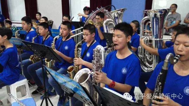 嘉平爱乐阳光管乐团受邀参加2015非凡杯交响管乐团比赛