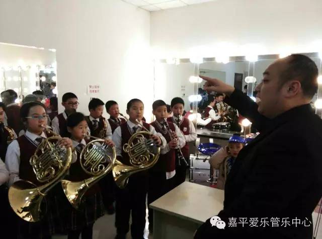 东马路小学管乐团——走进2016河北春晚演播大厅