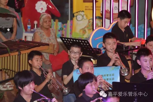 赴韩国参加第一届亚洲管乐大赛金奖展示演出圆满成功
