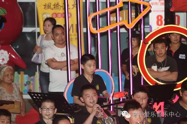 赴韩国参加第一届亚洲管乐大赛金奖展示演出圆满成功