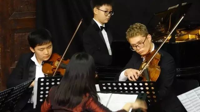 CYMC选手在中德青少年交流年闭幕式演出圆满成功